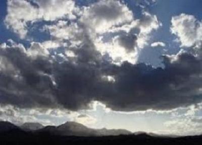 آسمانی نیمه ابری همراه با بارش پراکنده