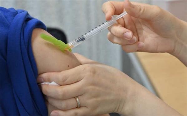 دولت آینده مشکل تامین واکسن ندارد